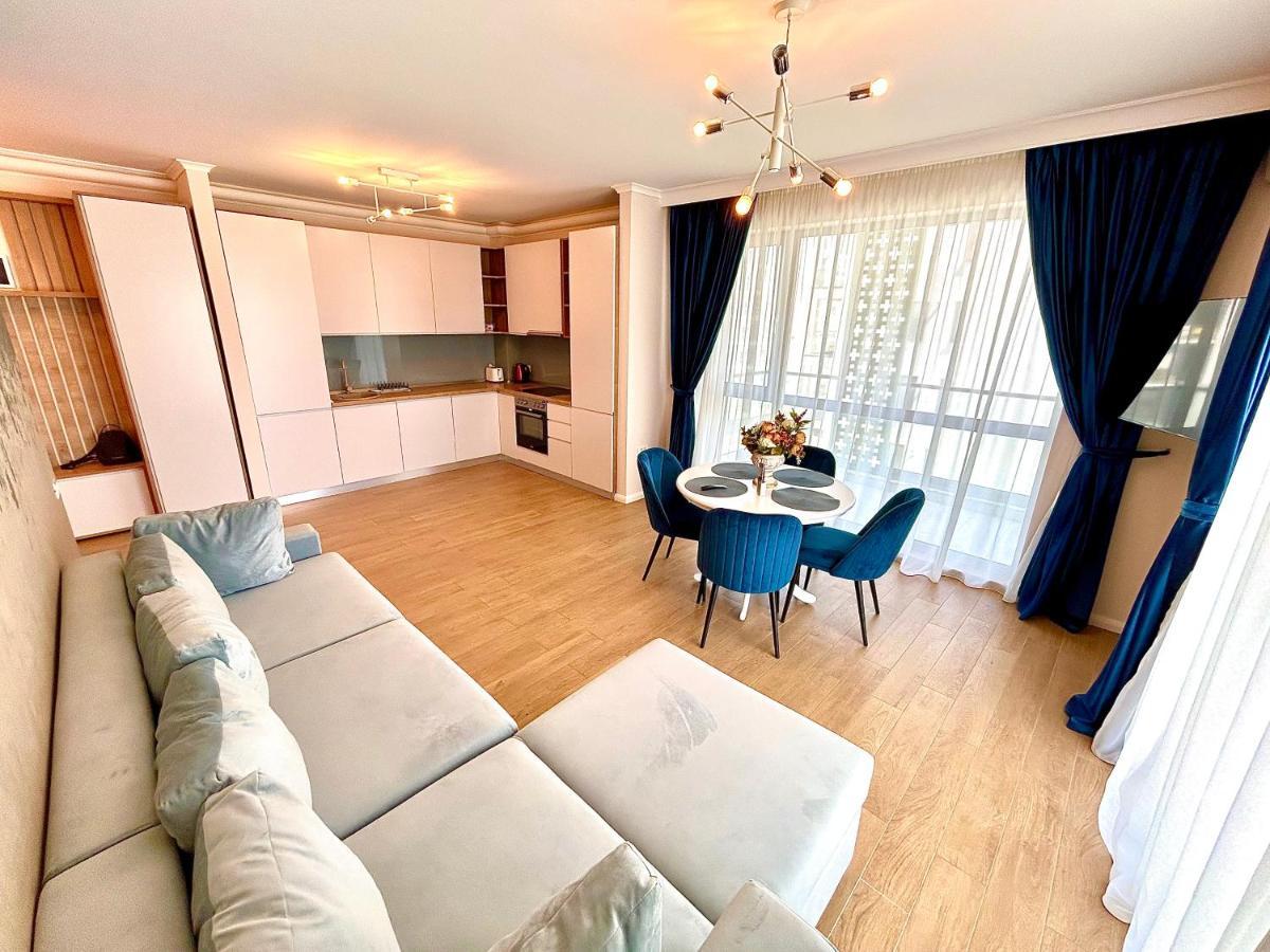 Summerland Seaview Apartment Mamaia