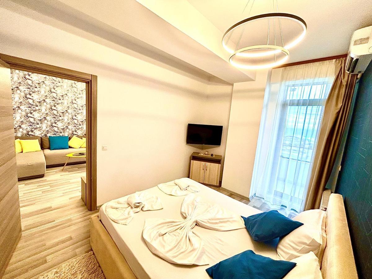 Summerland Seaview Apartment *