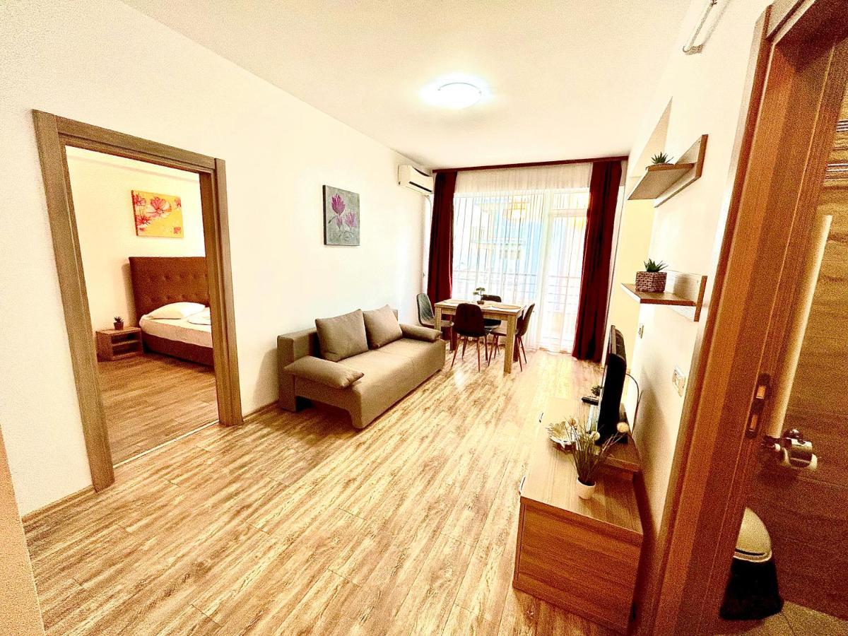 Apartment Summerland Seaview Mamaia
