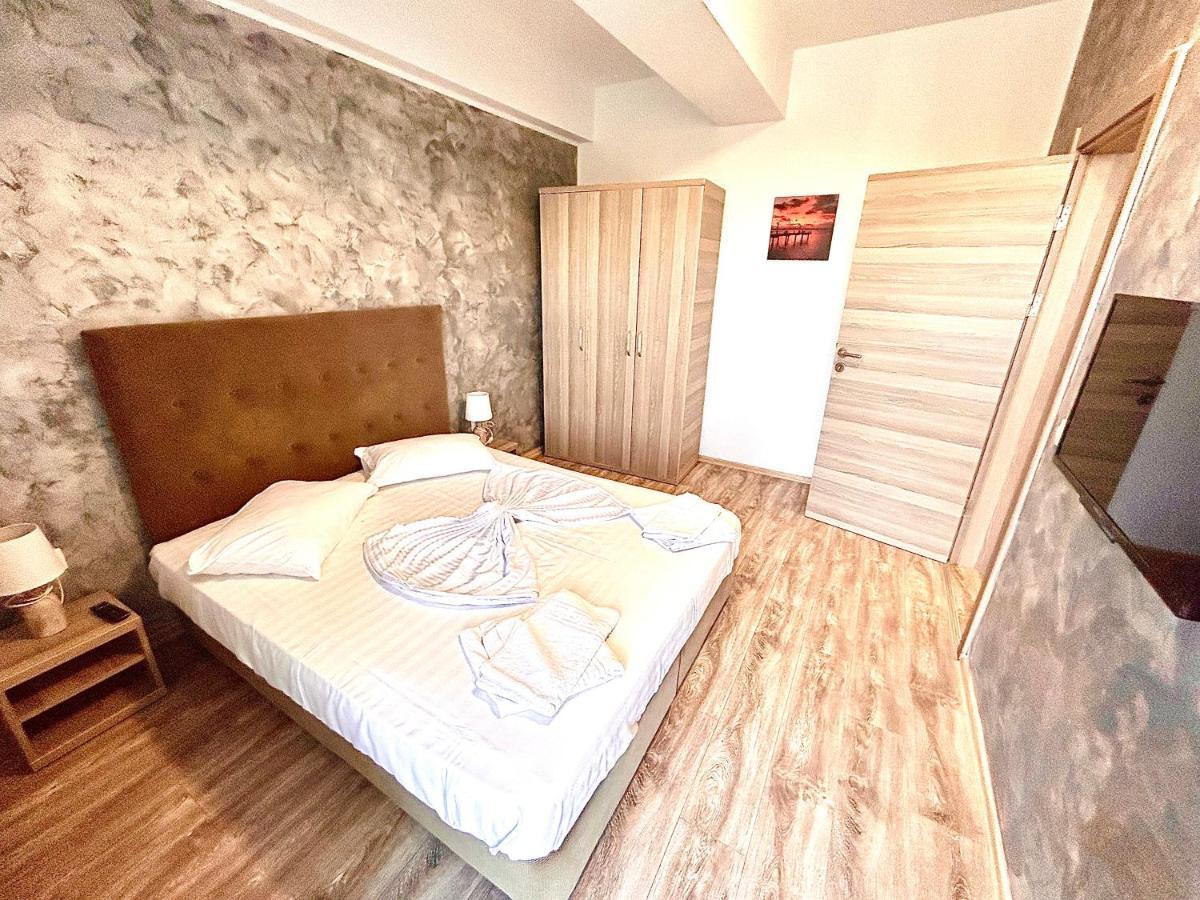 Summerland Seaview Apartment