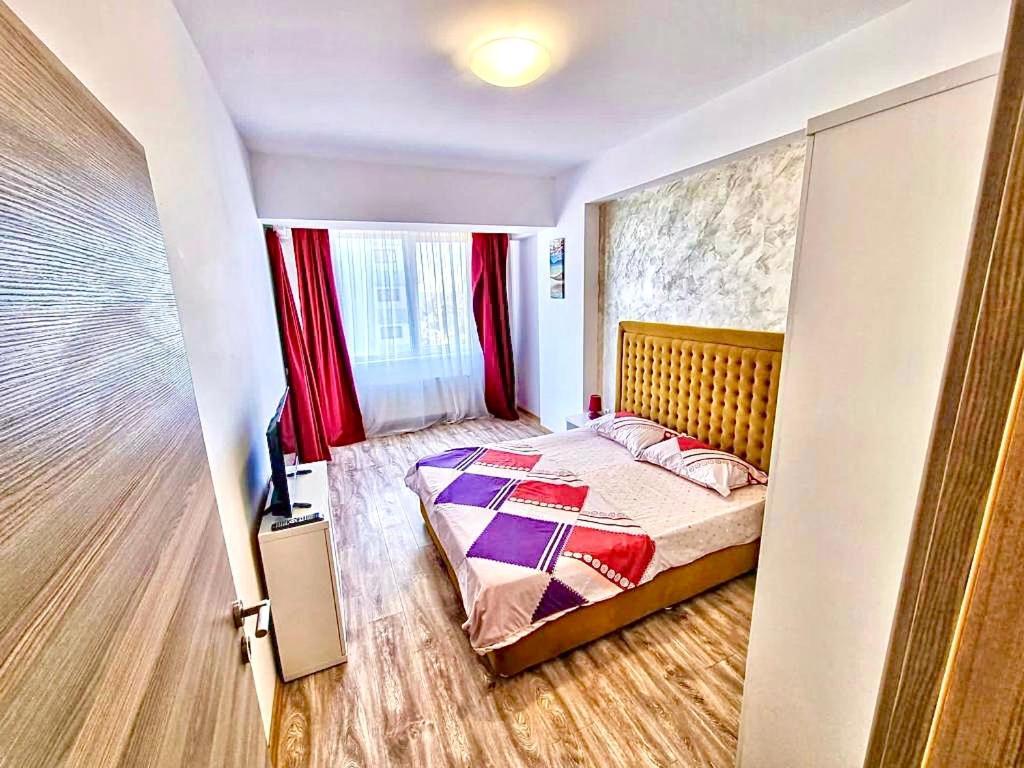 Summerland Seaview Apartment Mamaia